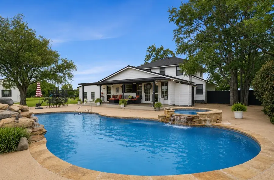 2182 Sunflower Road, Paradise, TX 76073 - #2