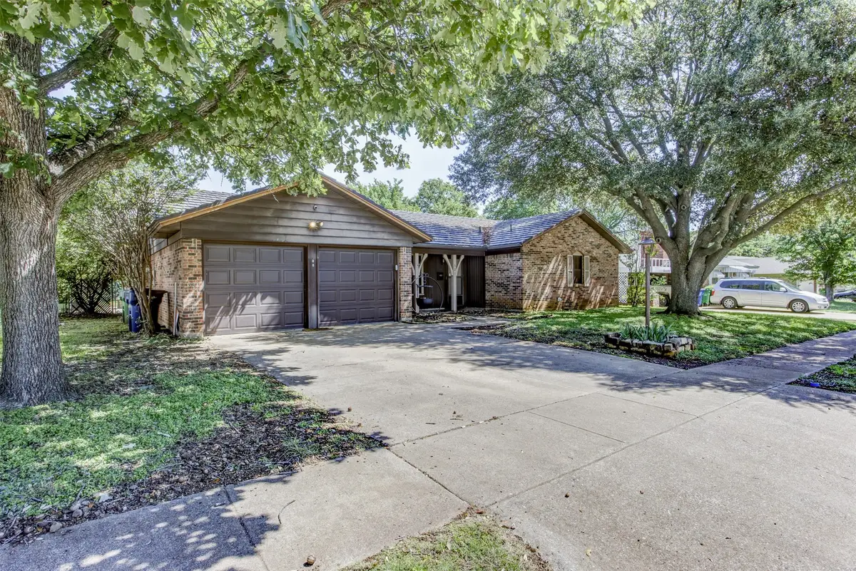 521 E Mustang Street, Crowley, TX 76036 - #1