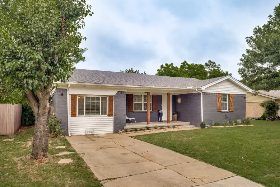535 Northside Avenue, Lewisville, TX 75057 - #2