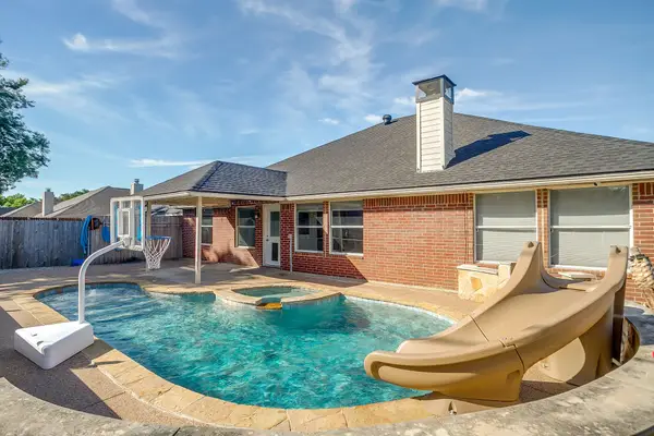 1024 Heberle Drive, Burleson, TX 76028