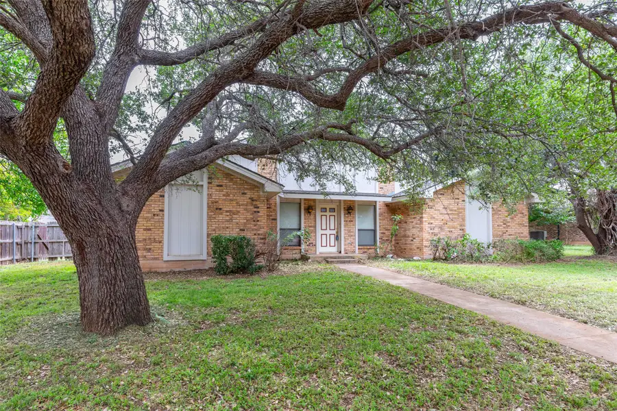 3265 Woodhollow Circle, Abilene, TX 79606 - #3