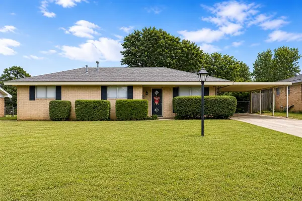 1507 Hulme Street, Bowie, TX 76230