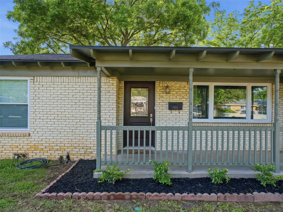 825 Lee Drive, Bedford, TX 76022 - #2