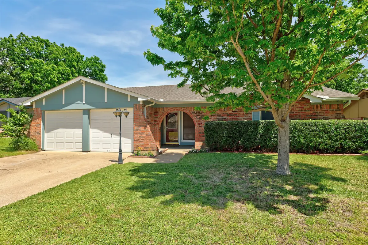 105 Countryside Drive, Arlington, TX 76014 - #1