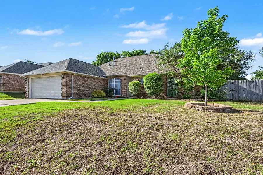 6700 Greenleaf Drive, North Richland Hills, TX 76182 - #2