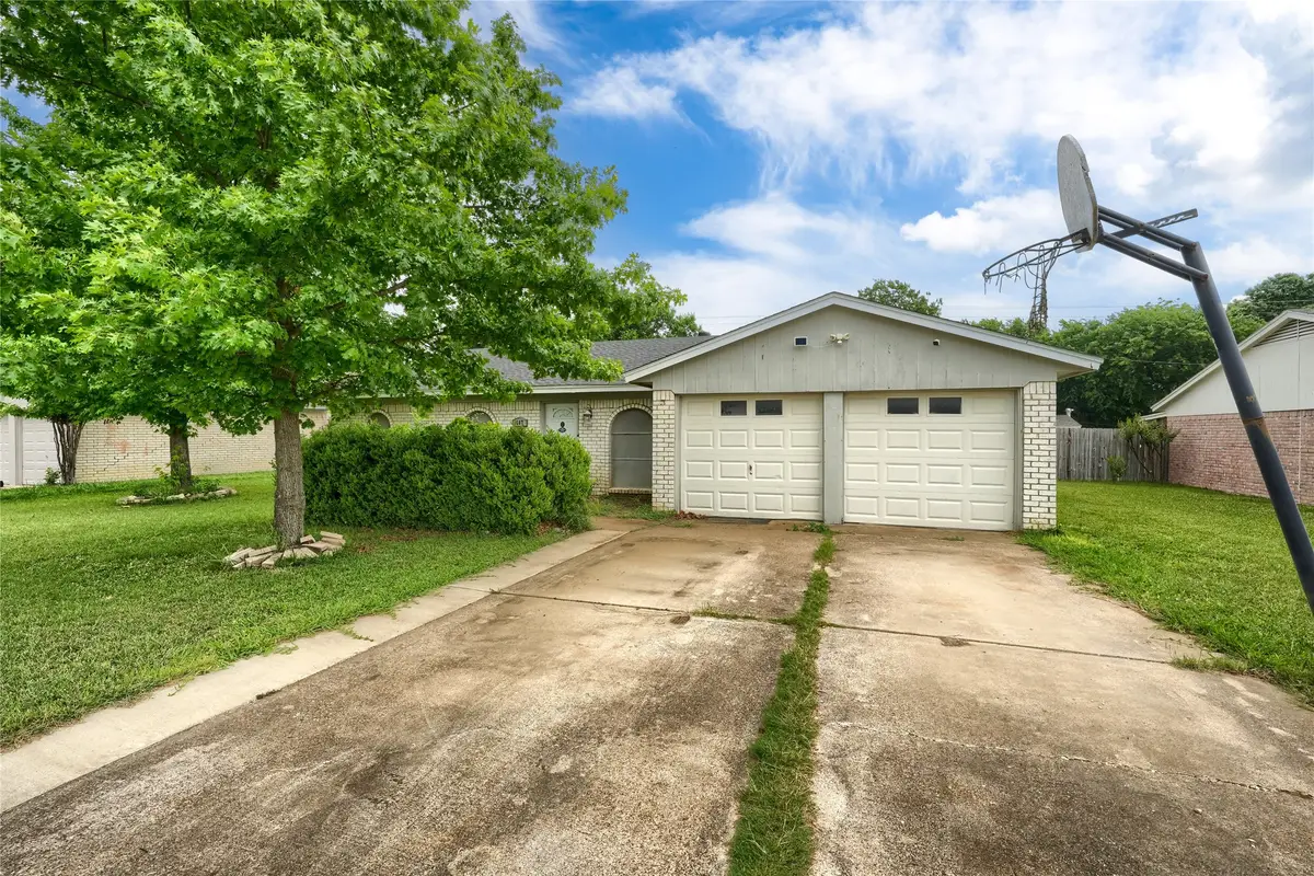 507 S Walnut Creek Drive, Mansfield, TX 76063 - #1
