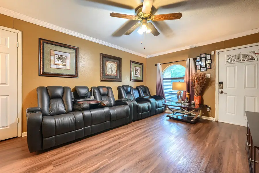 507 S Walnut Creek Drive, Mansfield, TX 76063 - #3