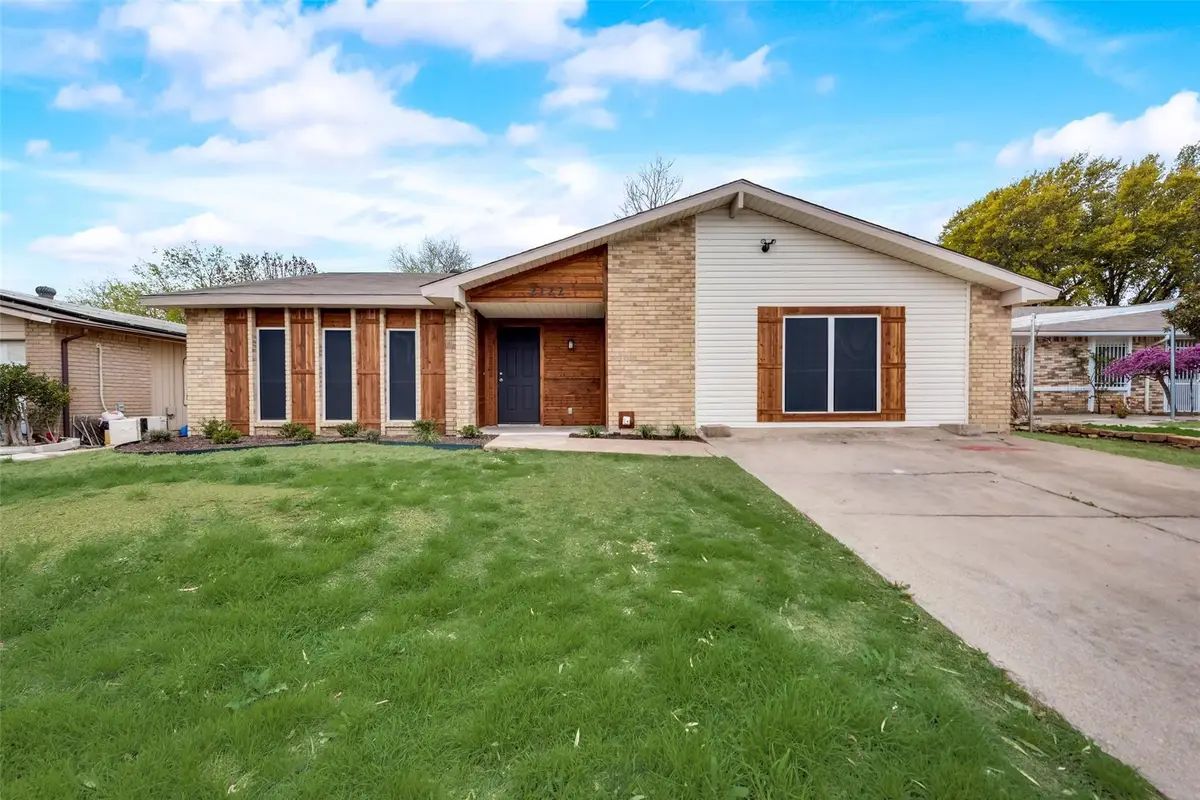 2122 Foxcroft Lane, Arlington, TX 76014 - #1