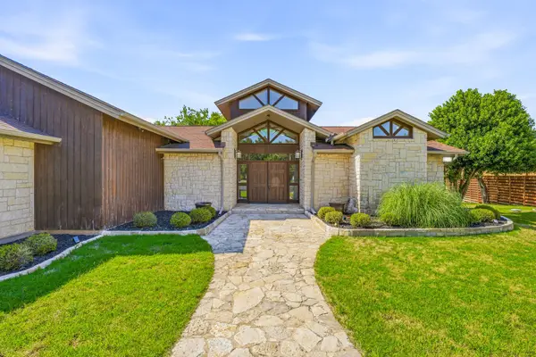 624 Williamsburg Court, Granbury, TX 76048