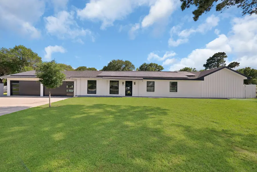 620 E 6th Street, Springtown, TX 76082 - #2