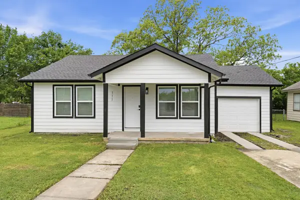 111 S 5th Street, Sanger, TX 76266