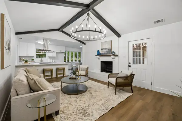 2524 Glen Lea Drive, Irving, TX 75062