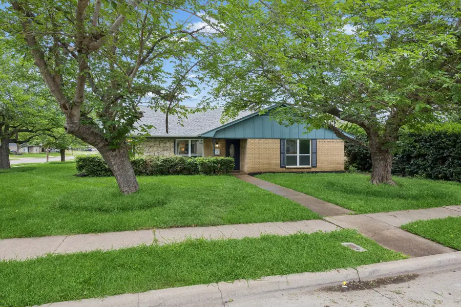 2524 Glen Lea Drive, Irving, TX 75062 - #3