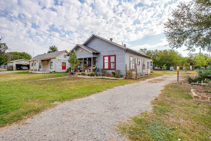 905 6th Avenue Se, Mineral Wells, TX 76067 - #3