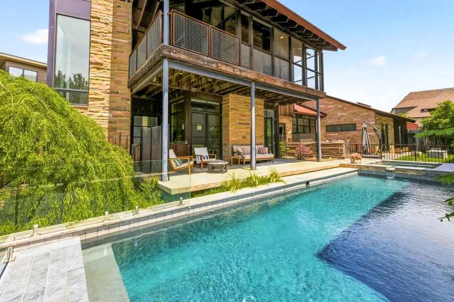20 Vanguard Way, Dallas, TX 75243 - #2