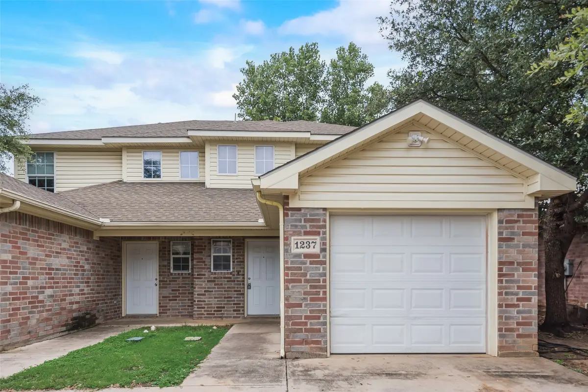 1233 & 1237 Village Garden Drive, Azle, TX 76020 - #1