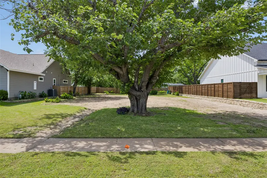 1110 S Pine Street, Grapevine, TX 76051 - #3
