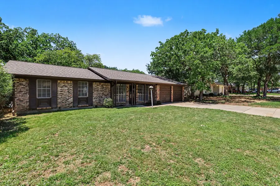 60 Somerset Terrace, Bedford, TX 76022 - #3