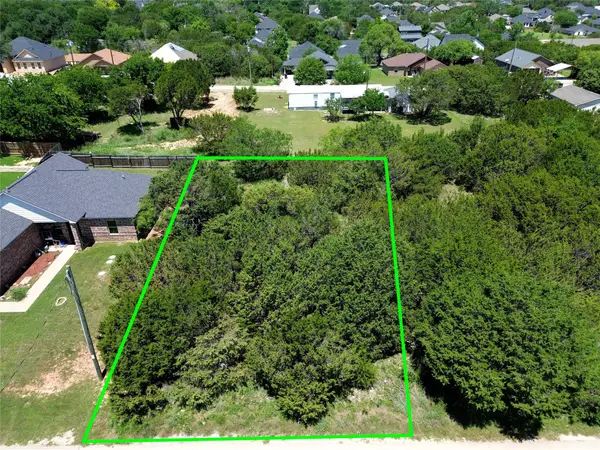 2212 Pedernales Court, Granbury, TX 76048