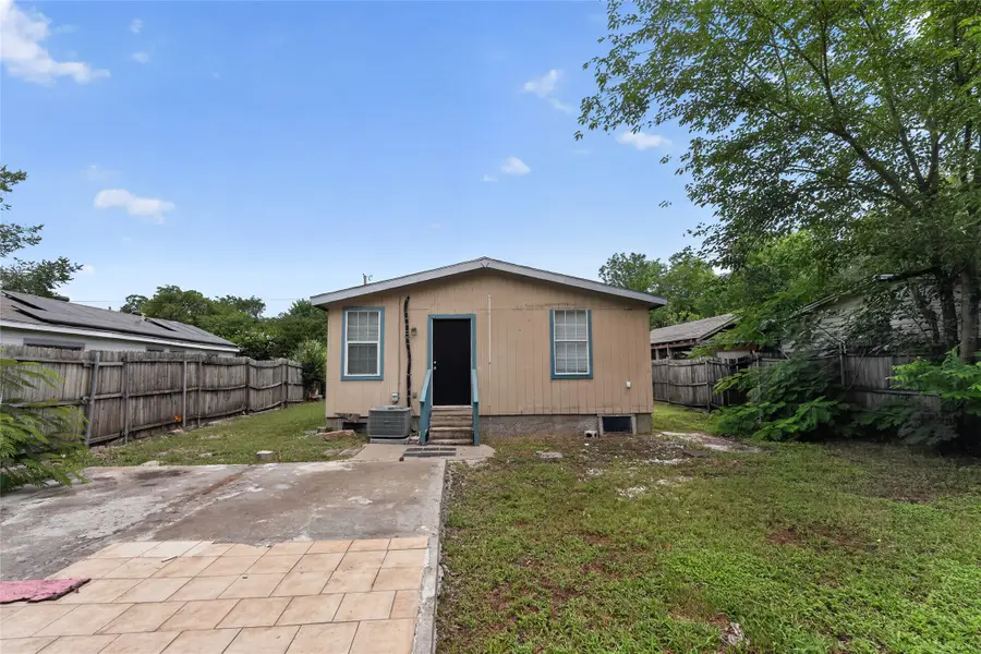 8914 Cardella Avenue, Dallas, TX 75217 - #2