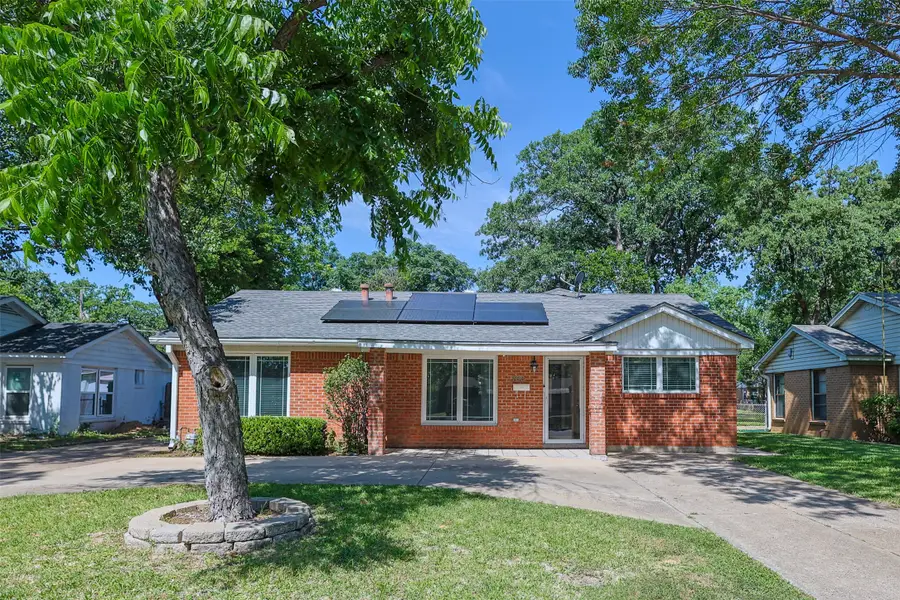 733 Thersa Drive, River Oaks, TX 76114 - #2