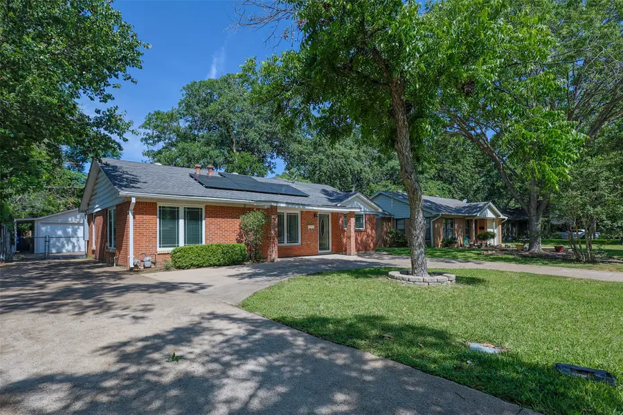 733 Thersa Drive, River Oaks, TX 76114 - #3