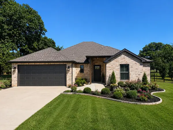 108 Kiowa Drive W, Lake Kiowa, TX 76240