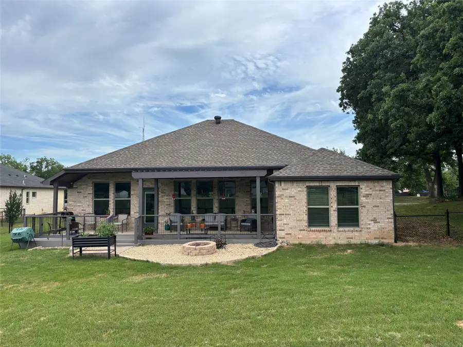 108 Kiowa Drive W, Lake Kiowa, TX 76240 - #3