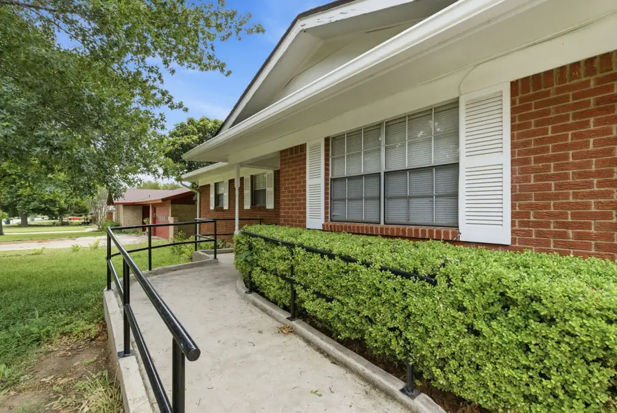 707 S Ammerman Avenue, Eastland, TX 76448 - #2