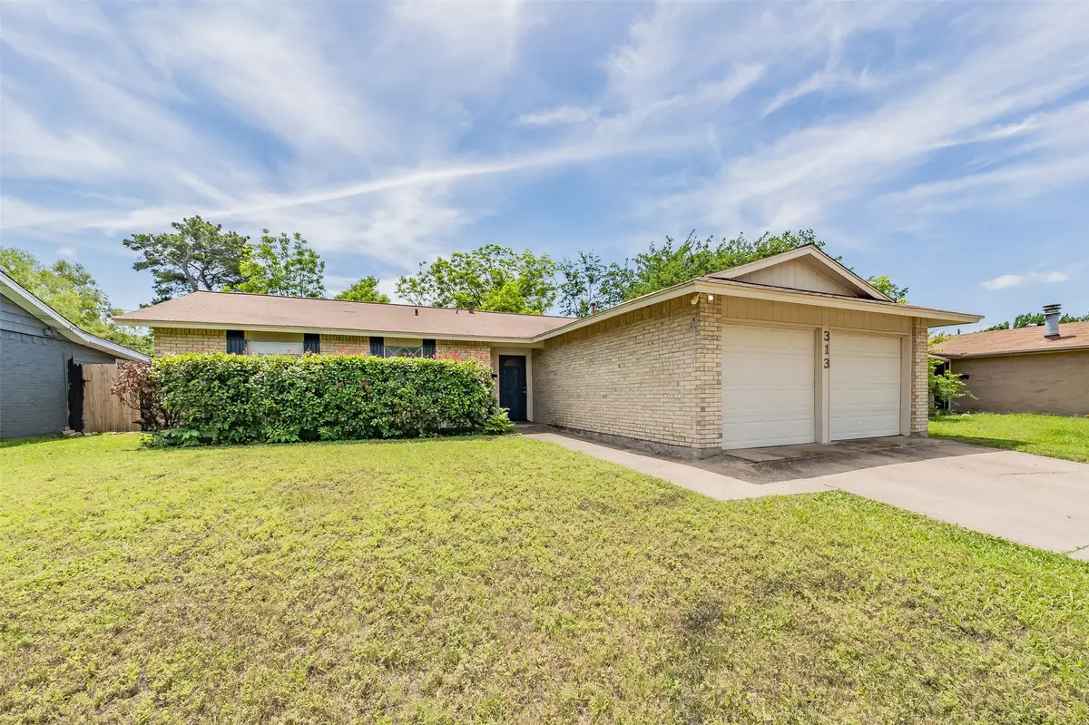 313 Hawthorne Lane, Grand Prairie, TX 75052 - #1