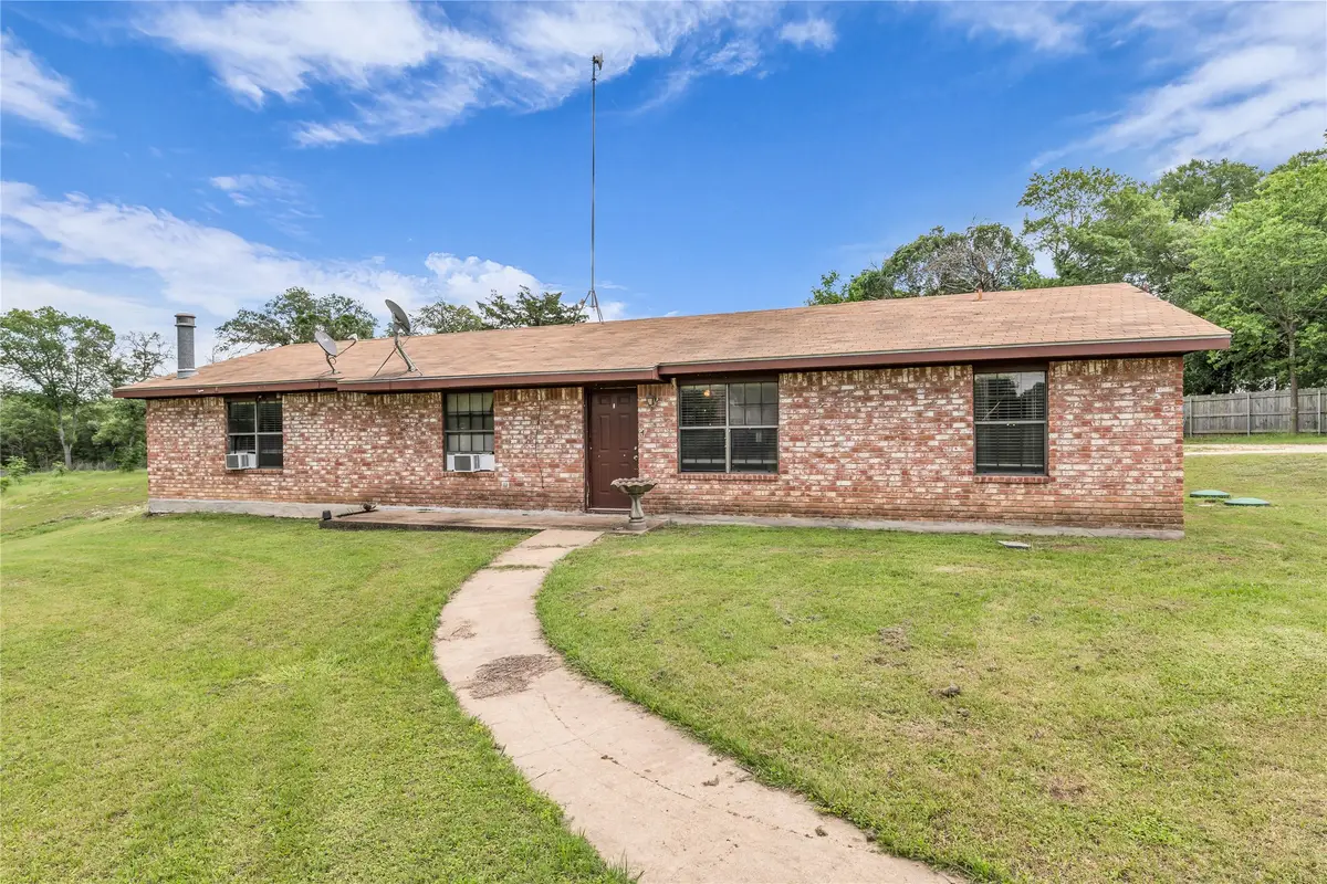 164 Deer Trail, Bruceville, TX 76630 - #1