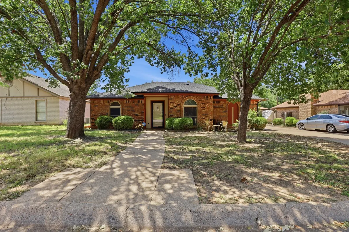 4214 Windhurst Drive, Arlington, TX 76015 - #1