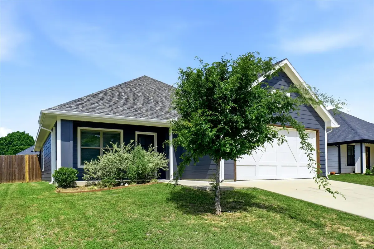 210 Clover Circle, Weatherford, TX 76086 - #1