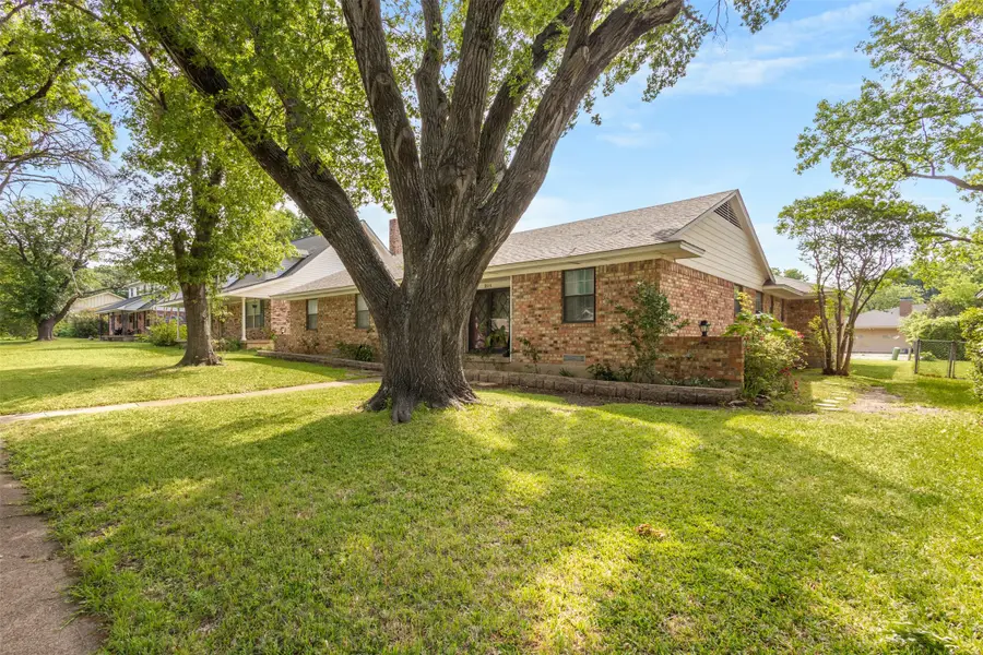 214 S Alexander Avenue, Duncanville, TX 75116 - #2