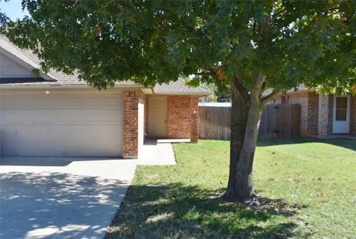 756-752 Stribling Circle, Azle, TX 76020 - #1