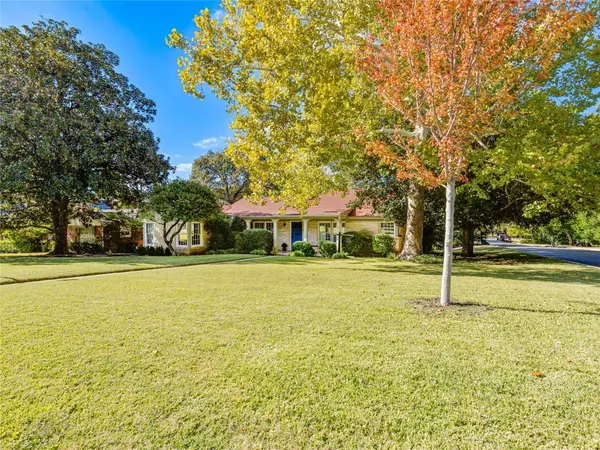 2500 Boyd Avenue, Fort Worth, TX 76109