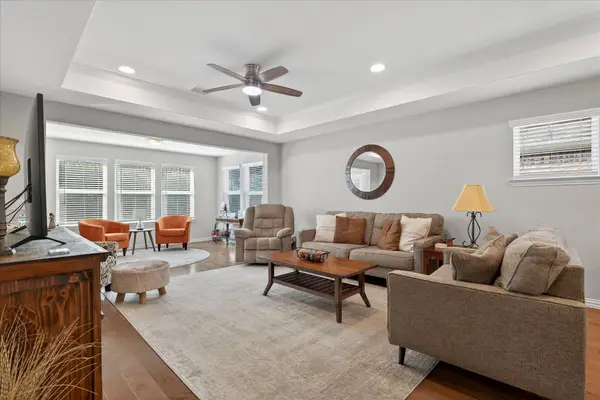 1236 Revolution Drive, Little Elm, TX 76227