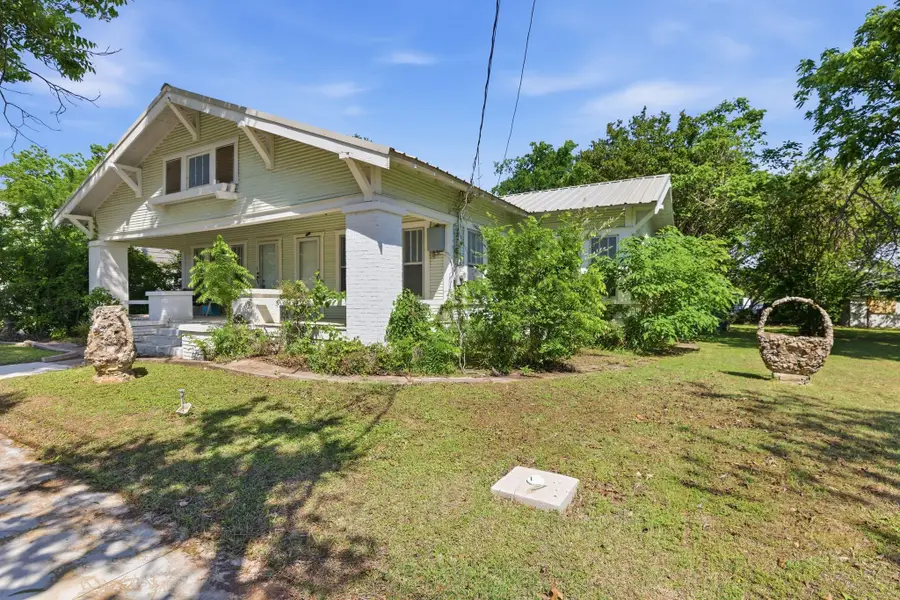 817 W Long Street, Stephenville, TX 76401 - #2