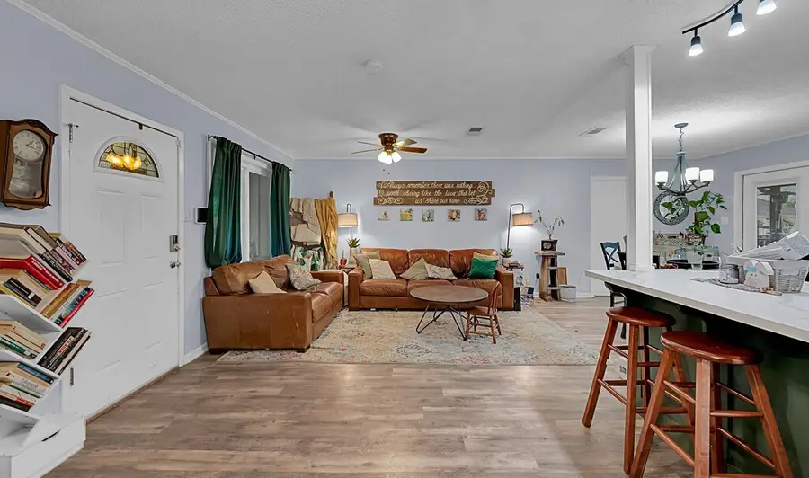 902 S Avenue L, Clifton, TX 76634 - #3