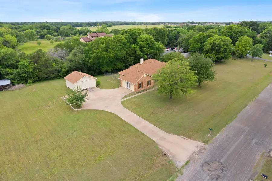 607 Lark Lane, Oak Leaf, TX 75154 - #3