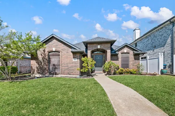 6913 Indiana Avenue, Fort Worth, TX 76137
