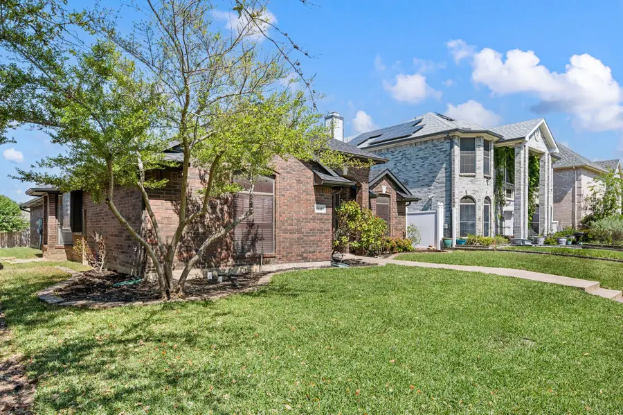 6913 Indiana Avenue, Fort Worth, TX 76137 - #2