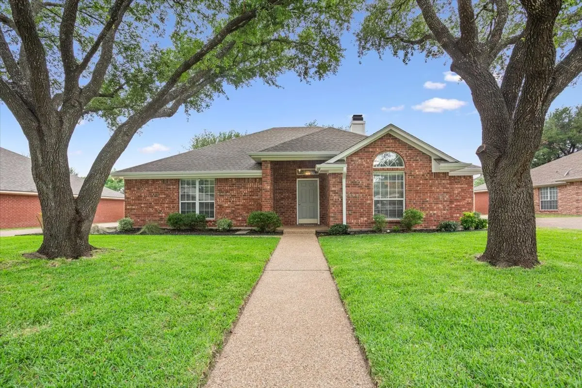 949 Crested Butte Drive, Hewitt, TX 76643 - #1