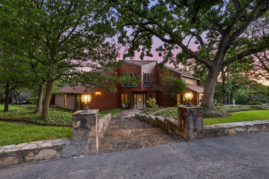 122 Brookdale Drive, Highland Village, TX 75077 - #2