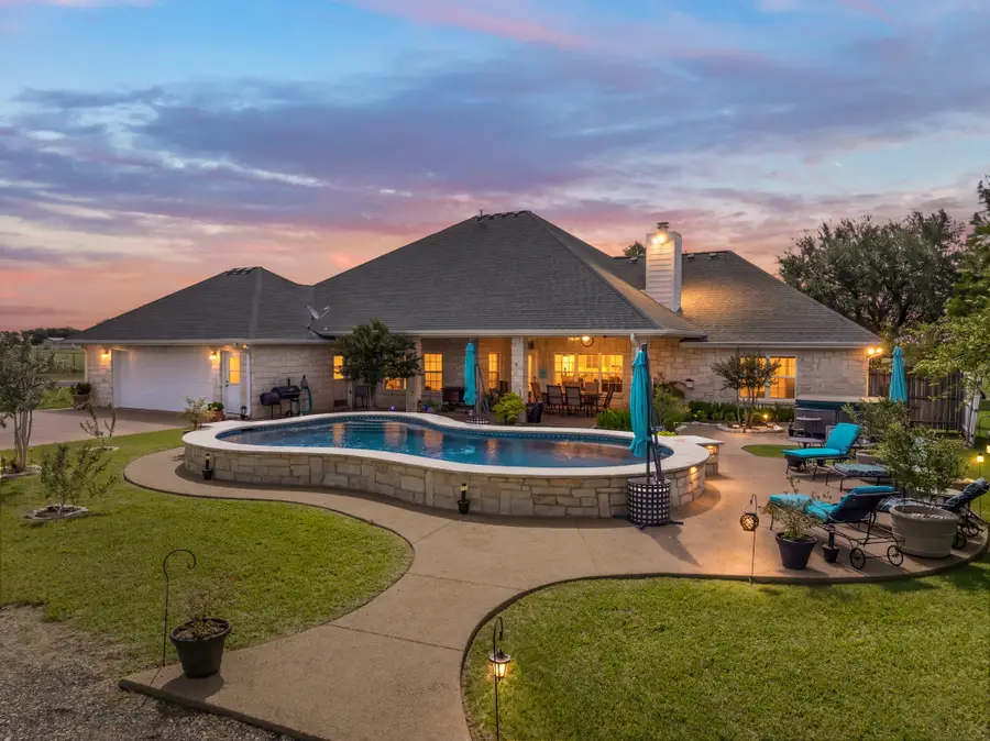 883 N Speegleville Road, Woodway, TX 76712 - #3