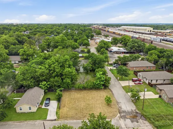 719 N Border Street, Cleburne, TX 76031