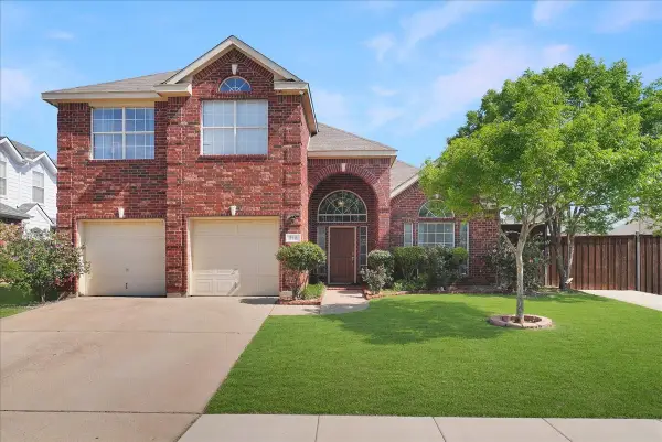 312 Foxglove Court, Grand Prairie, TX 75052