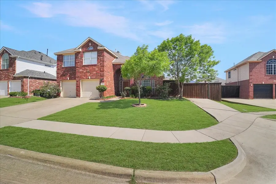 312 Foxglove Court, Grand Prairie, TX 75052 - #2