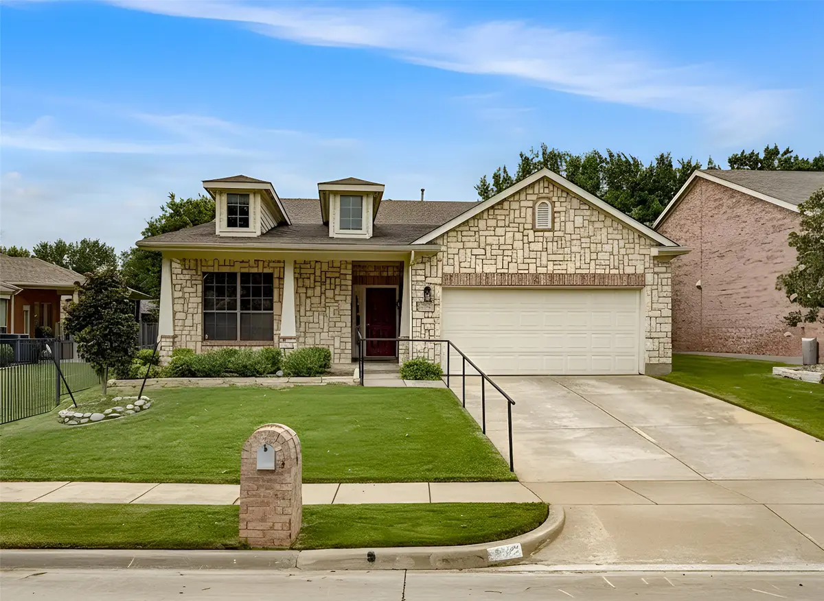 6820 Algarve Drive, Denton, TX 76210 - #1