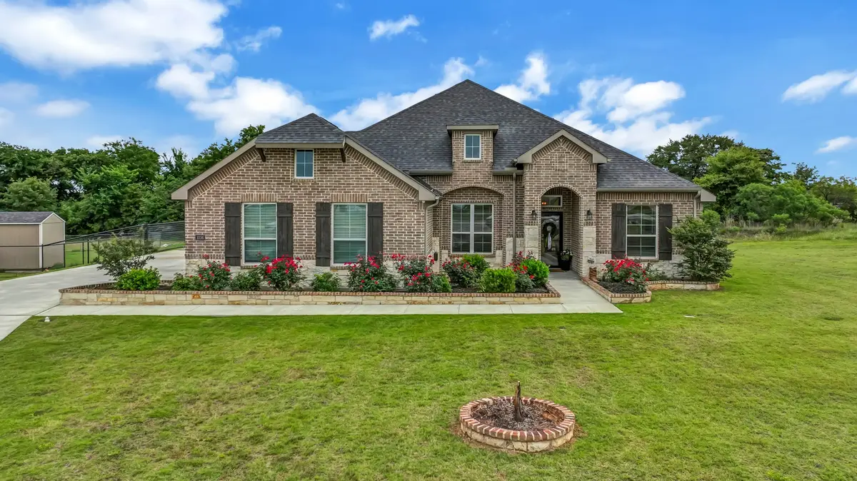 1036 Northern Oaks Court, Springtown, TX 76082 - #1